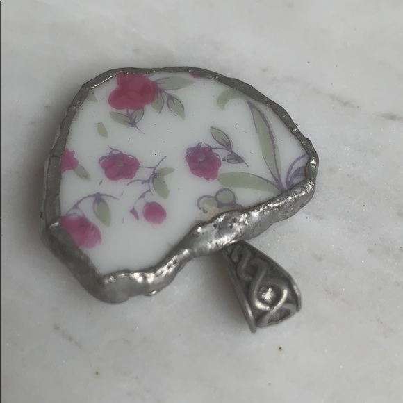 3 for $20! Ceramic floral and silver heart pendant - Picture 3 of 3